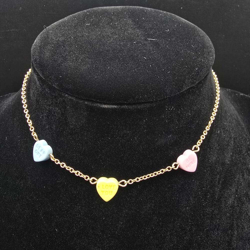 Avon Conversation Hearts Necklace Gold Tone Choker Valentine's Day Vintage